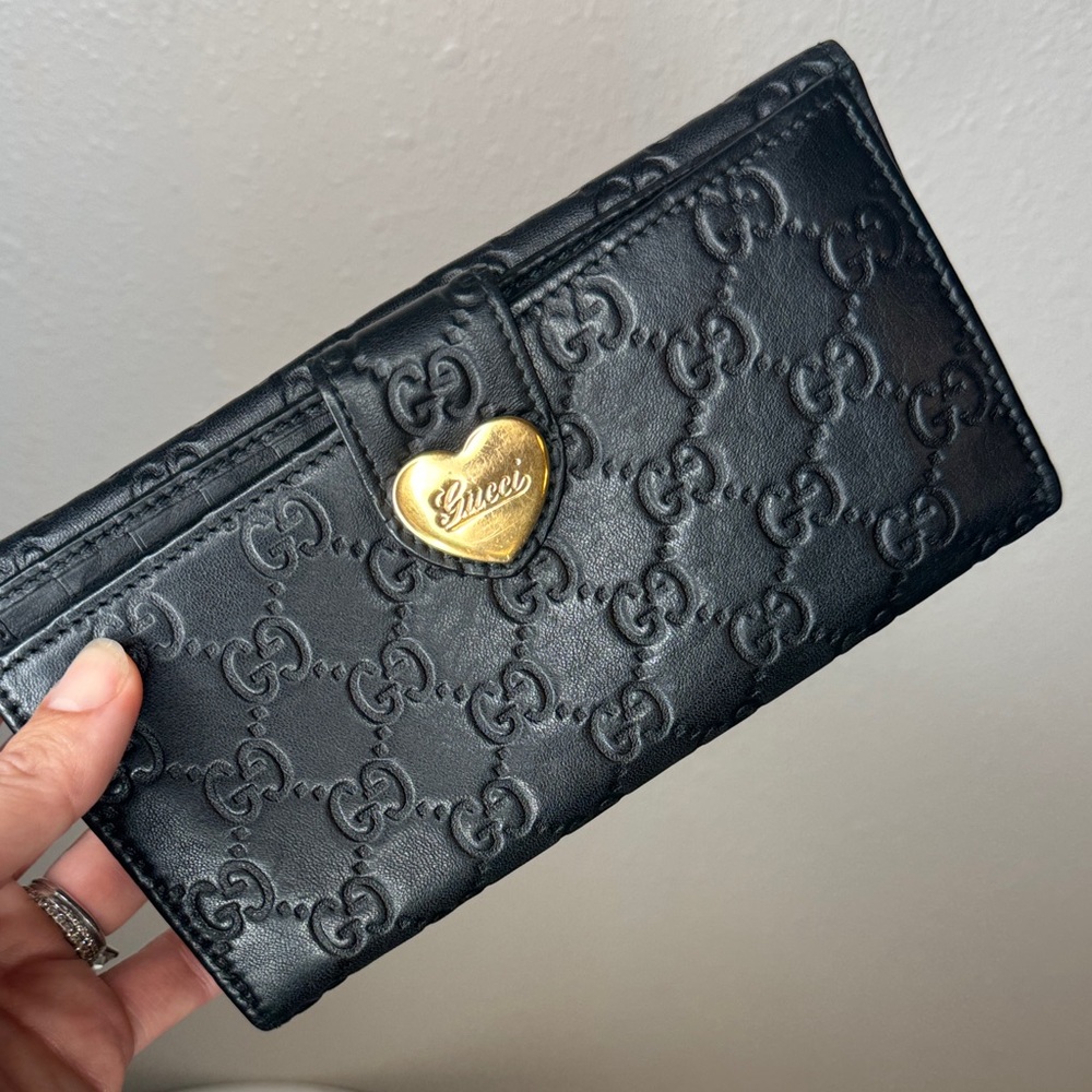 Gucci GG Heart Vintage Continental Black‎ Leather Embossed Wallet w Gold Accent